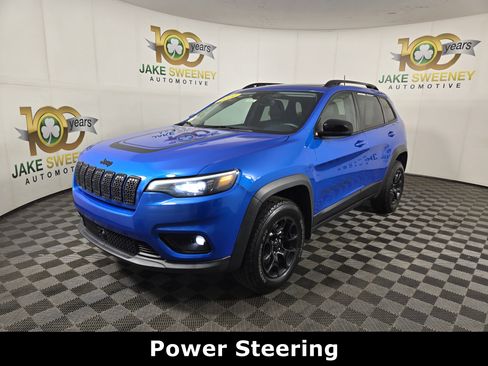 Used 2022 Jeep Cherokee Latitude w/ Sun & Sound Group AWD/4WD image 4