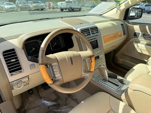 Used 2007 Lincoln MKX AWD image 6