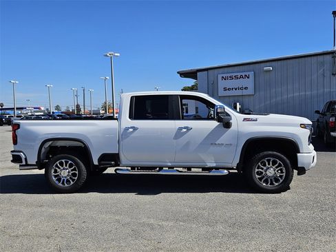 New 2026 Chevrolet Silverado 3500 LT w/ Z71 Chrome Sport Edition image 13