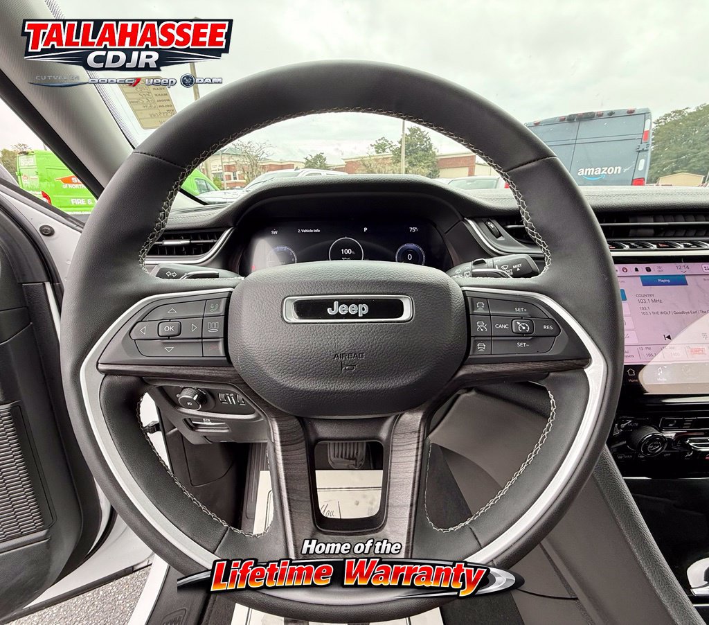 Used 2023 Jeep Grand Cherokee Limited RWD image 18