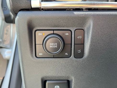 Used 2025 Ford Expedition Platinum AWD/4WD image 30