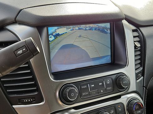 Used 2020 Chevrolet Tahoe LT image 17