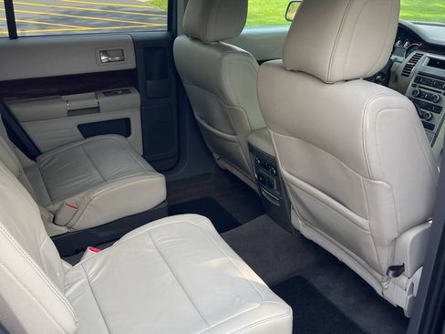 Used 2010 Ford Flex SEL FWD image 15