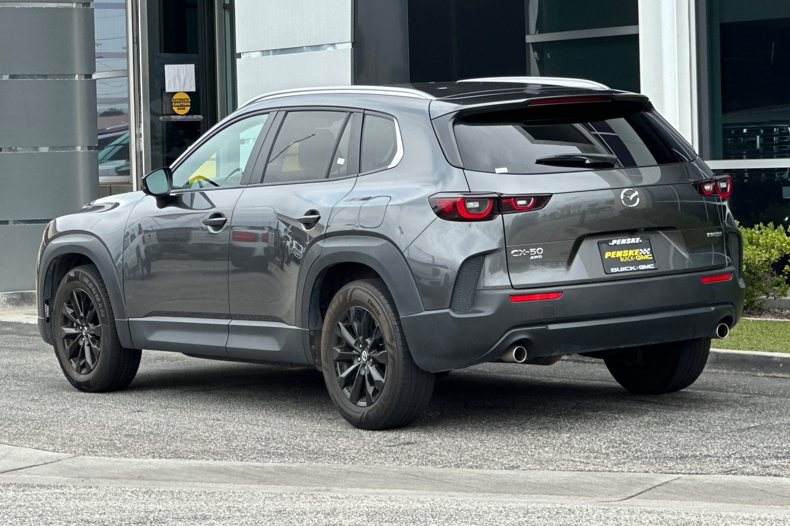 Used 2025 MAZDA CX-50 AWD 2.5 S w/ Preferred Package image 6