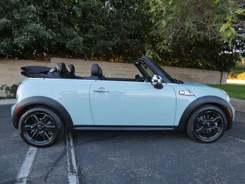 Used 2014 MINI Cooper S image 6