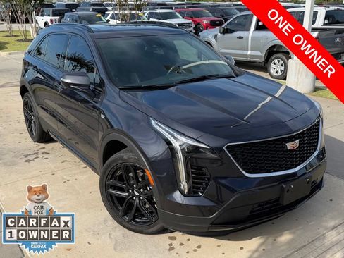Used 2023 Cadillac XT4 Sport w/ Cold Weather Package FWD image 4