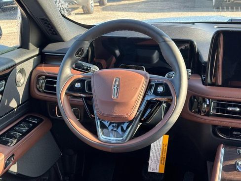 New 2026 Lincoln Aviator Reserve w/ Jet Appearance Package image 13