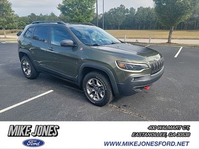 Used 2019 Jeep Cherokee Trailhawk w/ Comfort/Convenience Group