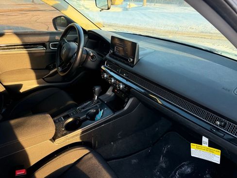 Used 2023 Honda Civic EX image 9