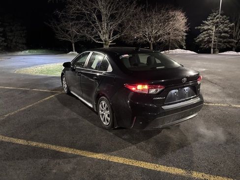 Used 2020 Toyota Corolla LE image 5