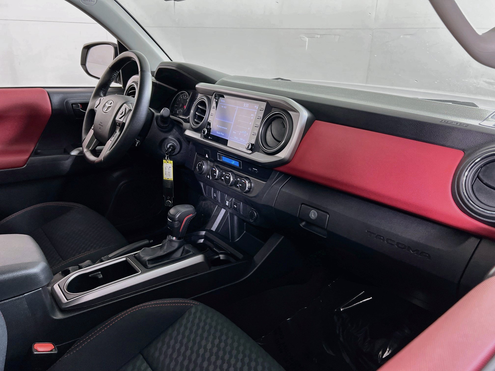 Used 2022 Toyota Tacoma SR5 AWD/4WD image 26
