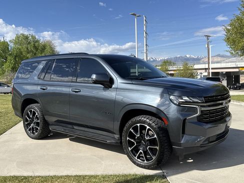 Used 2021 Chevrolet Tahoe RST w/ Luxury Package image 2