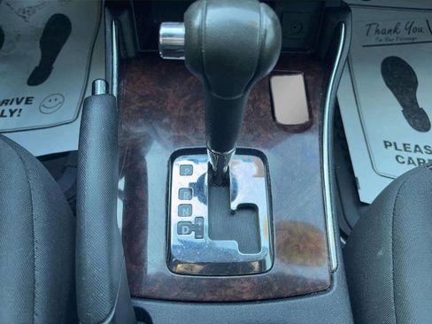 Used 2012 Mitsubishi Galant ES image 25