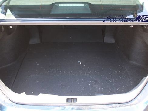 Used 2019 Toyota Camry SE w/ Convenience Package FWD image 10