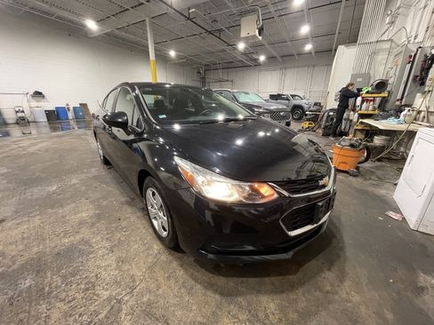 Used 2017 Chevrolet Cruze LS image 3