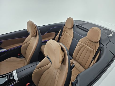 Used 2024 Mercedes-Benz CLE 450 4MATIC Cabriolet image 38