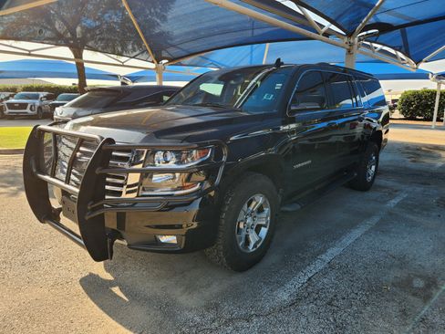 Used 2017 Chevrolet Suburban LT AWD/4WD image 2