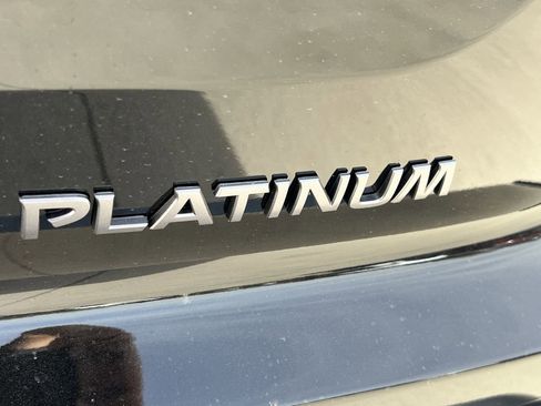 New 2026 Nissan Pathfinder Platinum image 6