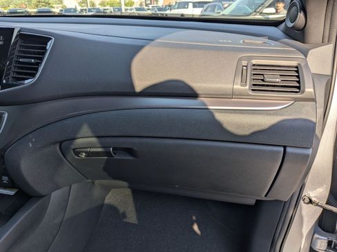 Used 2023 Honda Passport EX-L image 30