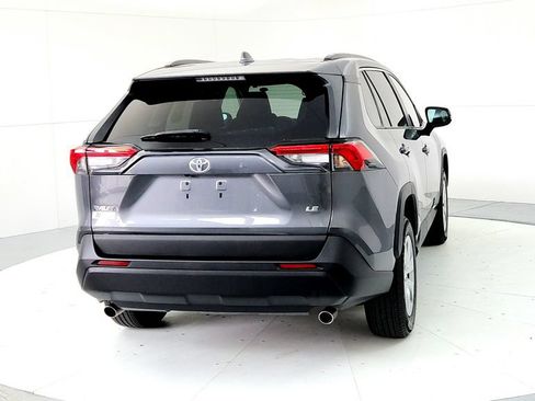 Certified 2021 Toyota RAV4 LE FWD image 5