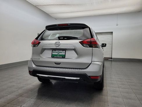 Used 2019 Nissan Rogue S image 7