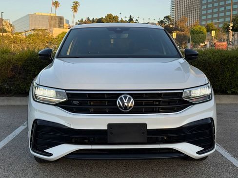 Used 2022 Volkswagen Tiguan SE R-Line FWD image 4