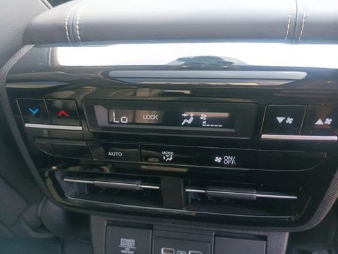 Used 2023 Acura MDX SH-AWD w/ Technology Package image 25