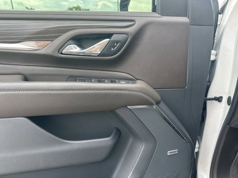 Used 2024 GMC Yukon XL Denali w/ Denali Reserve Package image 21