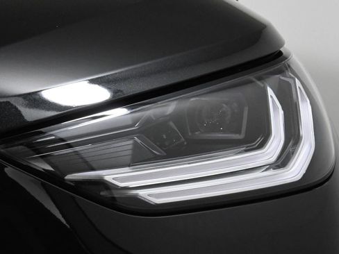 Used 2025 BMW X3 xDrive30i w/ M Sport Package image 11