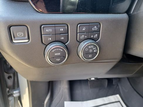 Used 2023 Chevrolet Silverado 1500 High Country w/ High Country Premium Package AWD/4WD image 18