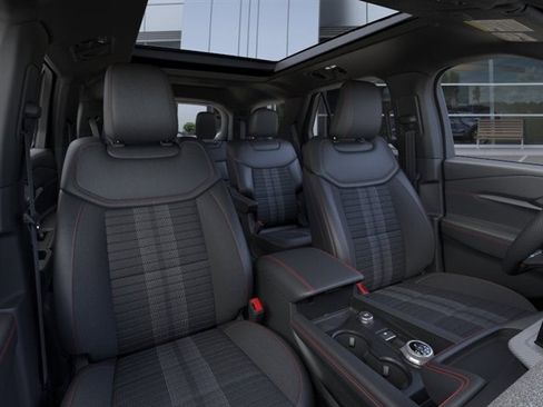 New 2026 Ford Explorer ST-Line w/ ST-Line Street Pack AWD/4WD image 10