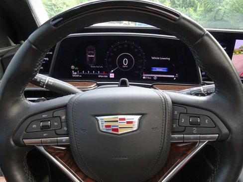 Certified 2022 Cadillac Escalade Sport Platinum w/ Heavy-Duty Trailer Package AWD/4WD image 20