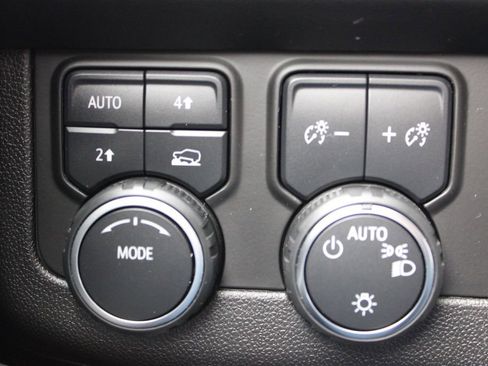 Used 2023 Chevrolet Tahoe LT w/ Luxury Package image 34