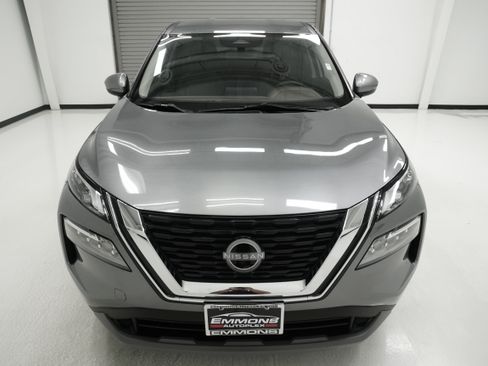 Used 2023 Nissan Rogue SV FWD image 2