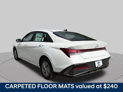 New 2026 Hyundai Elantra SE