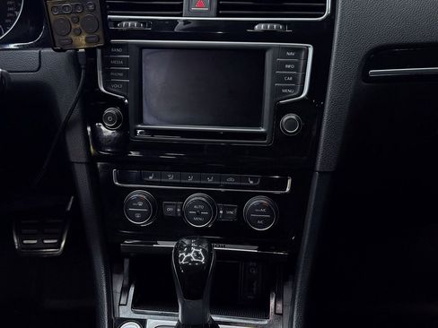 Used 2016 Volkswagen Golf R DCC & Navigation 4Motion image 25