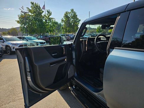 Used 2024 GMC Hummer EV 3X w/ Omega Edition image 20