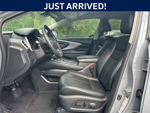 Used 2022 Nissan Murano SV w/ SV Midnight Edition Package FWD image 12