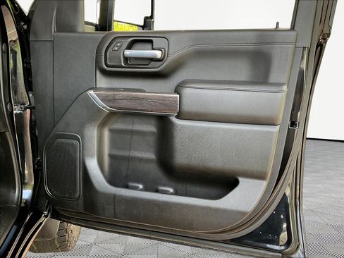 Used 2021 Chevrolet Silverado 2500 LTZ AWD/4WD image 28