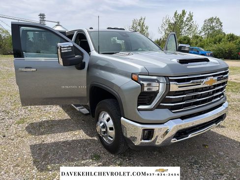 Used 2024 Chevrolet Silverado 3500 LTZ w/ LTZ Plus Package AWD/4WD image 34