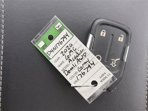 Used 2020 GMC Acadia Denali w/ Denali Ultimate Package AWD/4WD image 37