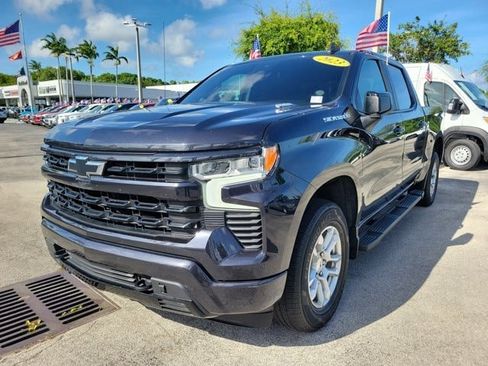 Used 2023 Chevrolet Silverado 1500 RST RWD image 3