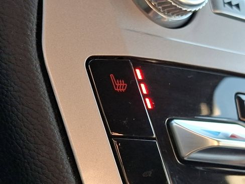 Used 2022 Ford Explorer XLT w/ Equipment Group 202A image 25