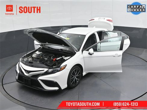 Used 2024 Toyota Camry SE image 55