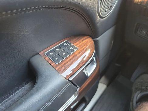Used 2016 Land Rover Range Rover HSE AWD/4WD image 25