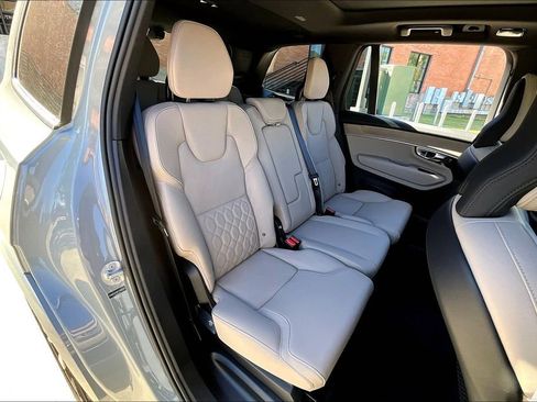 New 2026 Volvo XC90 B5 Core image 16