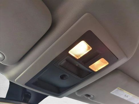 Used 2017 RAM 1500 Express image 12