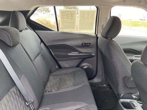 Used 2022 Nissan Kicks S image 20