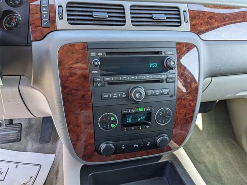 Used 2014 Chevrolet Tahoe LT w/ Luxury Package image 29