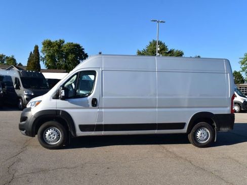 New 2026 RAM ProMaster 2500 w/ Convenience Group image 3